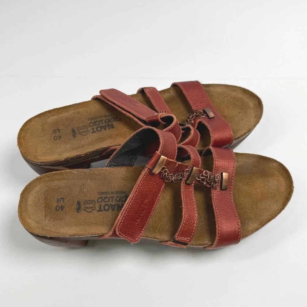 Naot Womens Brick Metallic Red Leather Multi Strap Chain Sandals Size 40 L9 Heel